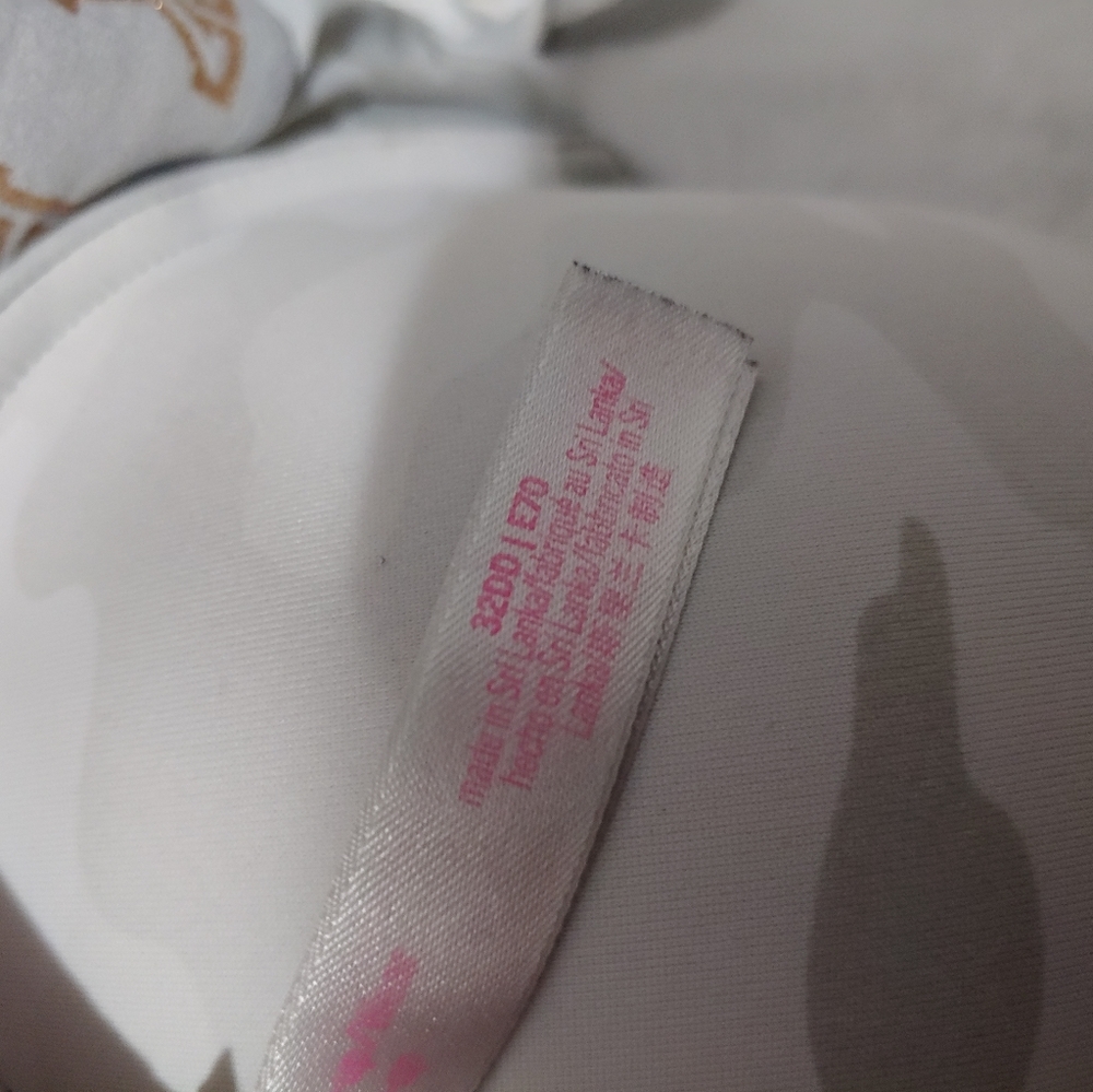 Pink Bra - Picture 2 of 2